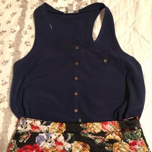 Navy button down polyester flowy tank - M
